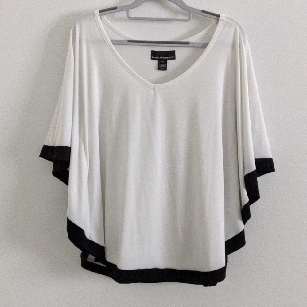 Isabella Rodriguez size XL women's blouse